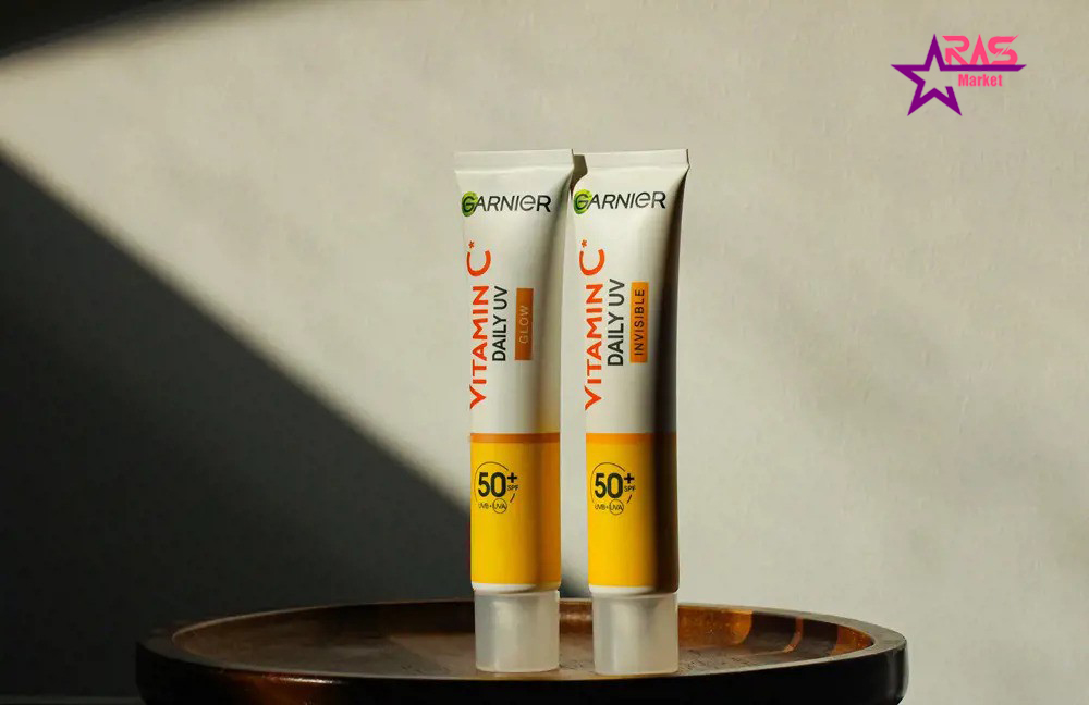 کرم ضد آفتاب ضدلک بی رنگ ویتامین c گارنیرGARNIER با SPF50+ 